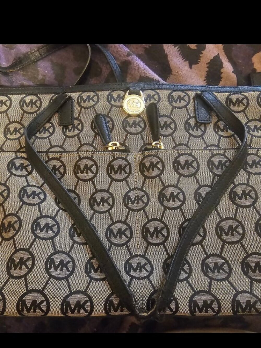 Michael kors purse